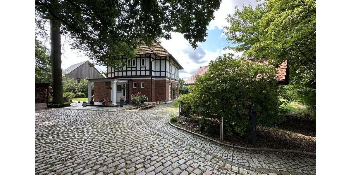 Villa Bargteheide - 8 Zimmer, 263 m&sup2;, 1.085.000&euro; | Angebot:27146920
