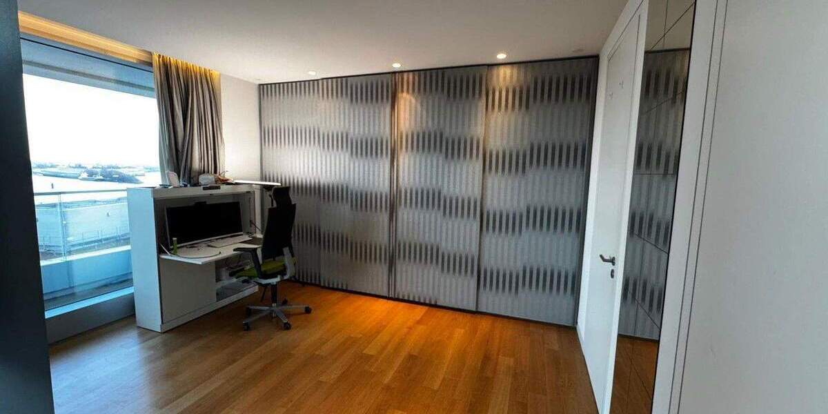 Etagenwohnung Hamburg HafenCity - 2 Zimmer, 133 m&sup2;, 2.500&euro; | Angebot:25693978