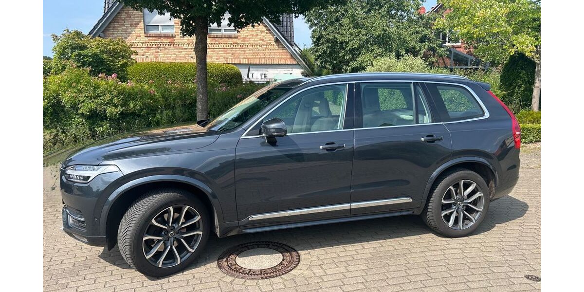 Volvo XC90 205.000 km 22.800 &euro; Delingsdorf 22941