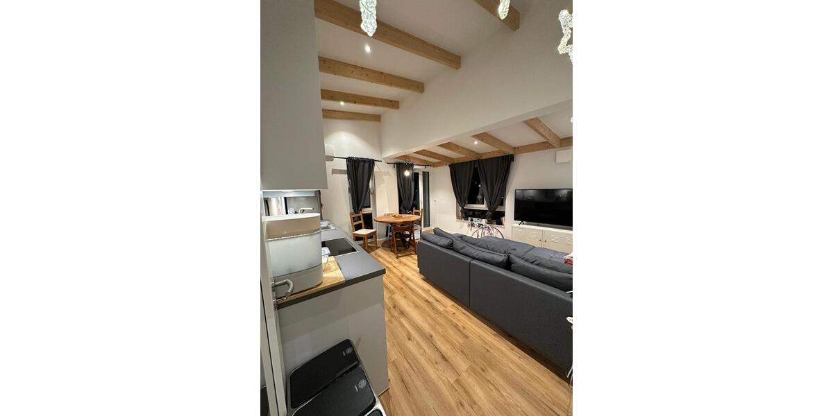 Dachgeschoßwohnung Hamburg Wandsbek - 3 Zimmer, 59 m&sup2;, 1.360&euro; | Angebot:24875698