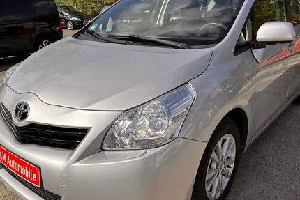 Toyota Verso 143.000 km 8.999 &euro; Hamburg 21079