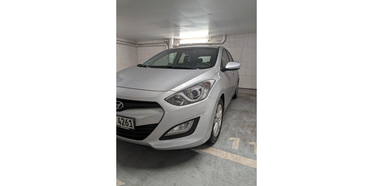 Hyundai i30 89.332 km 7.800 &euro; Hamburg 22119