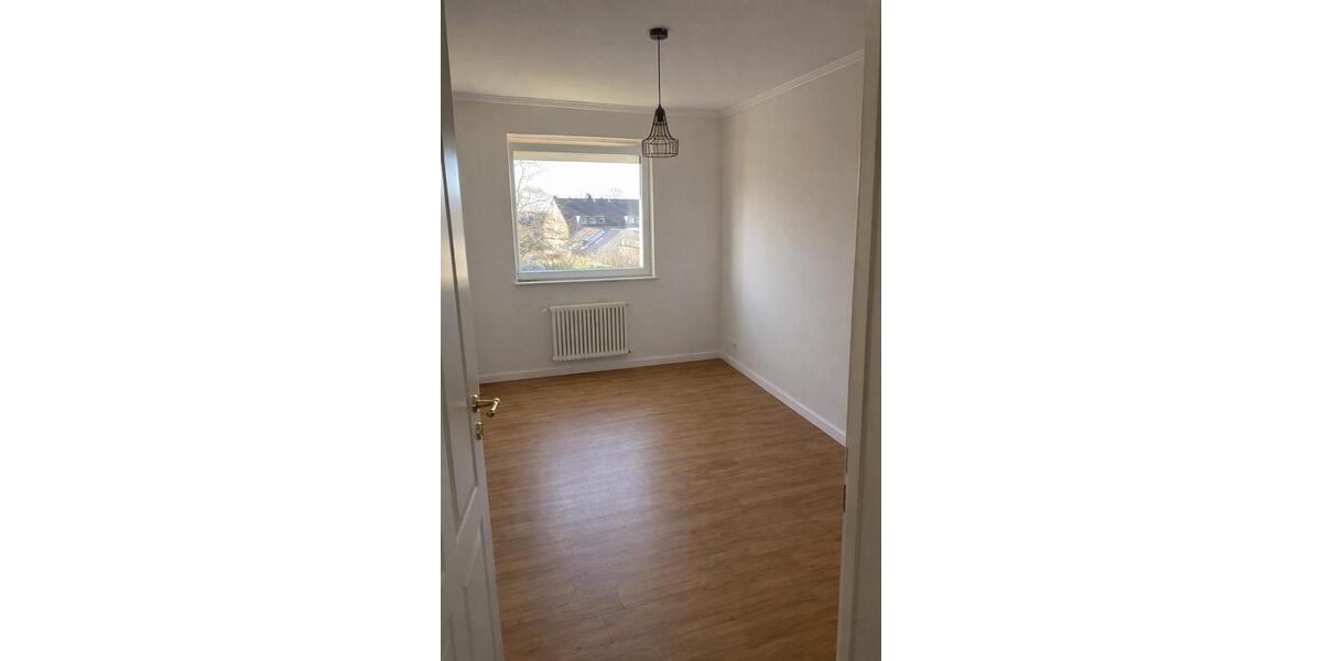 Etagenwohnung Reinbek - 4 Zimmer, 91 m&sup2;, 325.000&euro; | Angebot:26833039