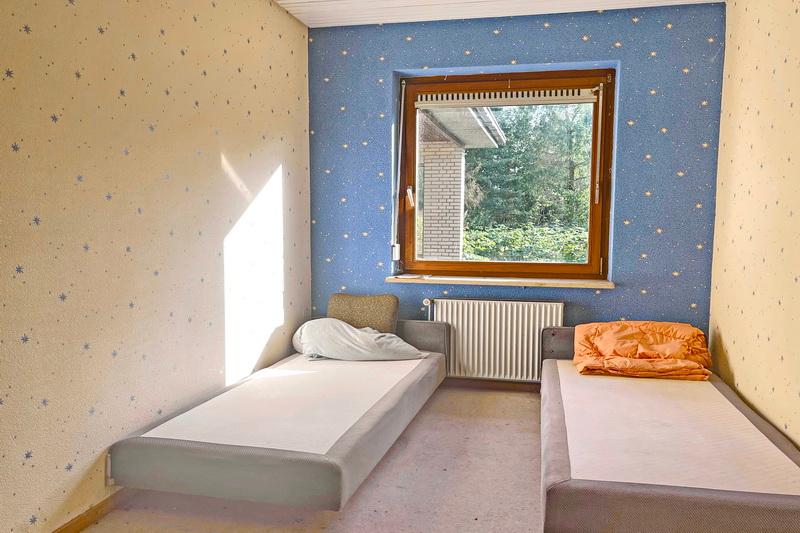 Winkelwalmdachbungalow im Dornröschenschlaf sucht Familie zum Wachküssen * Schatz im Garten inkl. * - Einfamilienhaus Bad Bramstedt | Angebot:10386644