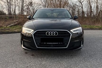 Audi A3 149.600 km 17.000 &euro; Kölln-Reisiek 25337