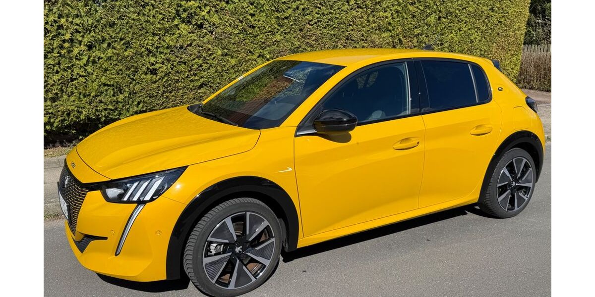Peugeot e-208 28.500 km 17.900 &euro; Hamburg 22397