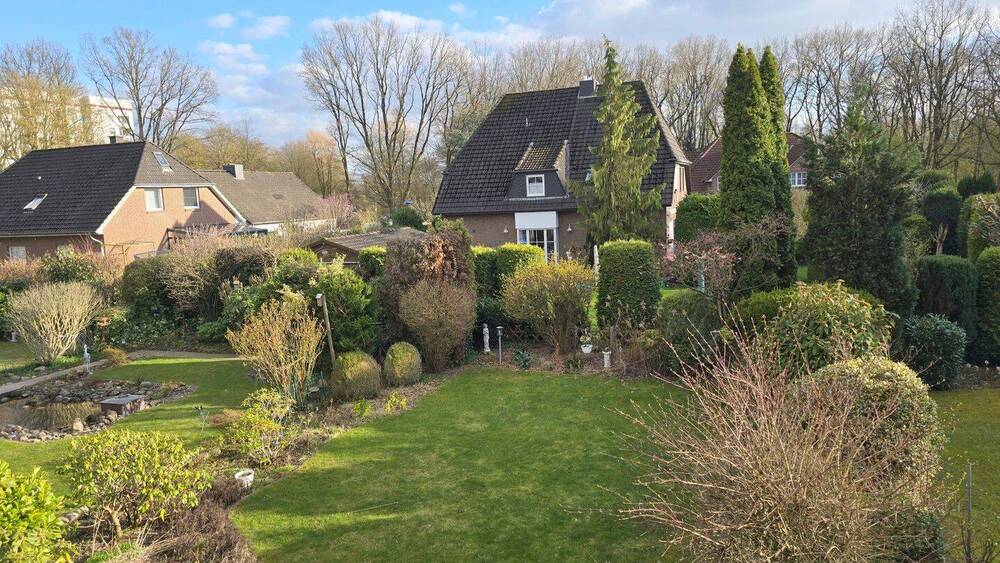 Doppelhaushälfte Hamburg Rahlstedt - 3 Zimmer, 110 m&sup2;, 1.639&euro; | Angebot:25969677