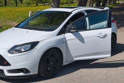 Ford Focus 155.000 km 9.999 &euro; Kisdorf, Holstein 24629