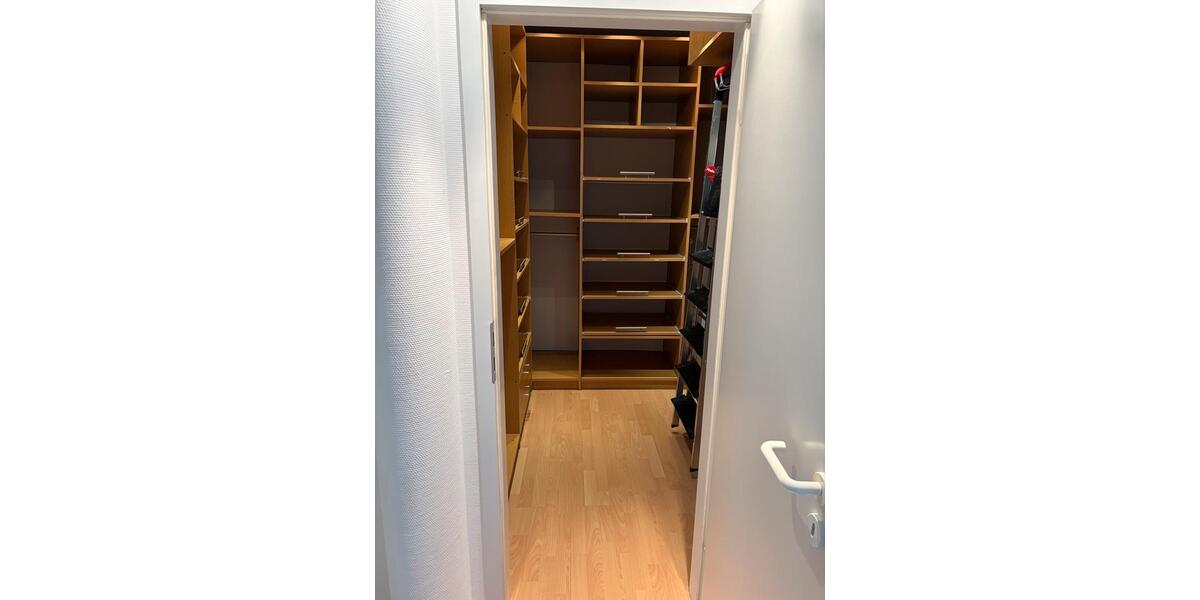 Etagenwohnung Klein Nordende - 3 Zimmer, 105 m&sup2;, 1.190&euro; | Angebot:25341018