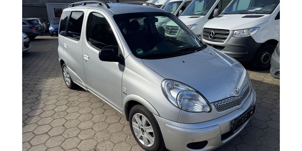Toyota Yaris 122.700 km 5.250 &euro; Hamburg 20537