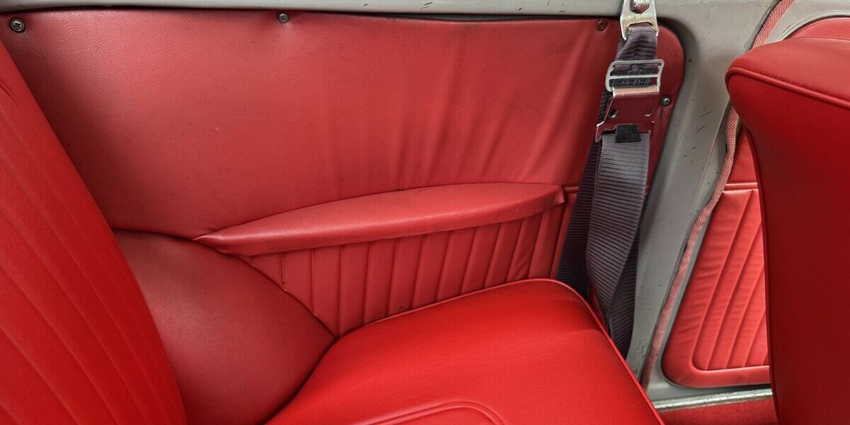 Austin Rover Morris Minor1000 27.669 km 9.999 &euro; Hamburg 22339