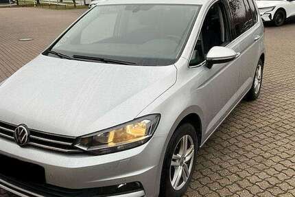 VW Touran 113.628 km 22.885 &euro; Uetersen bei Hamburg 25436