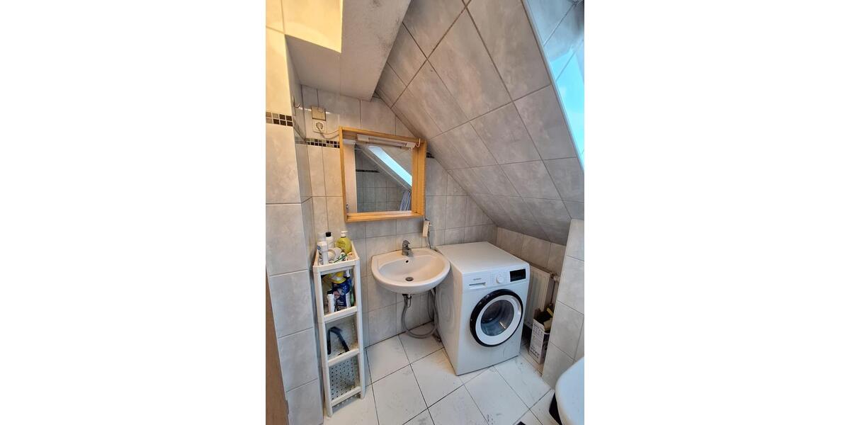 Dachgeschoßwohnung Hamburg Harburg - 2 Zimmer, 25 m&sup2;, 650&euro; | Angebot:25838898