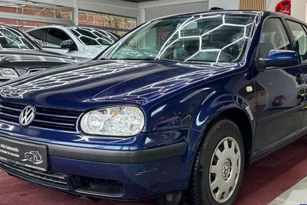 VW Golf 142.035 km 2.490 &euro; Quickborn 25451