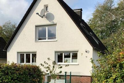 Wohnung Hamburg Wandsbek - 5 Zimmer, 115 m&sup2;, 2.100&euro; | Angebot:25866566