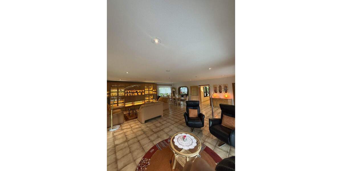 Einfamilienhaus Kaltenkirchen - 9 Zimmer, 415 m&sup2;, 698.400&euro; | Angebot:25782138