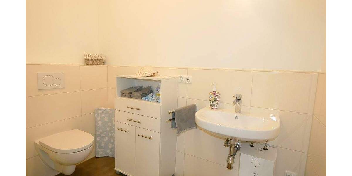 Gewerbeobjekt Tornesch - 5 Zimmer, 124 m&sup2;, 1.680&euro; | Angebot:25775259