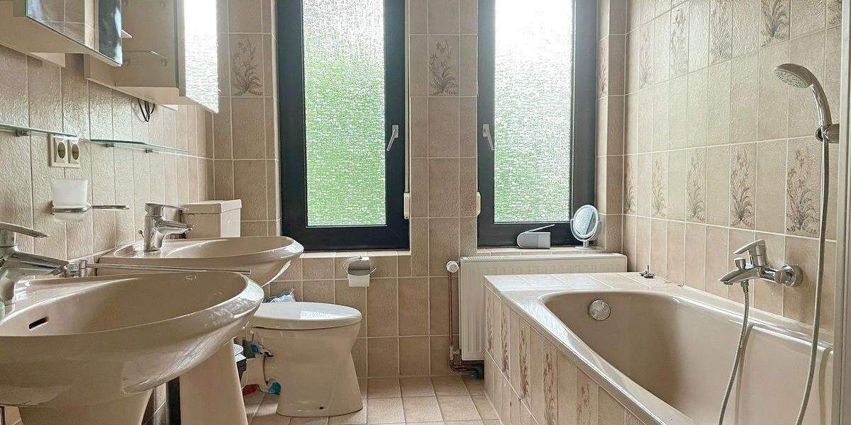 Einfamilienhaus Hamburg Lohbrügge - 6 Zimmer, 120 m&sup2;, 450.000&euro; | Angebot:25674638