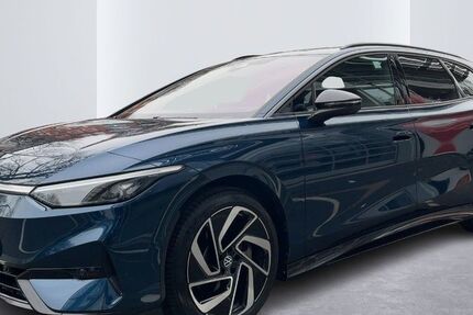 VW ID.7 21.940 km 51.990 &euro; Hamburg 22111