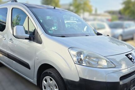 Peugeot Partner 274.000 km 2.390 &euro; Hamburg 20537