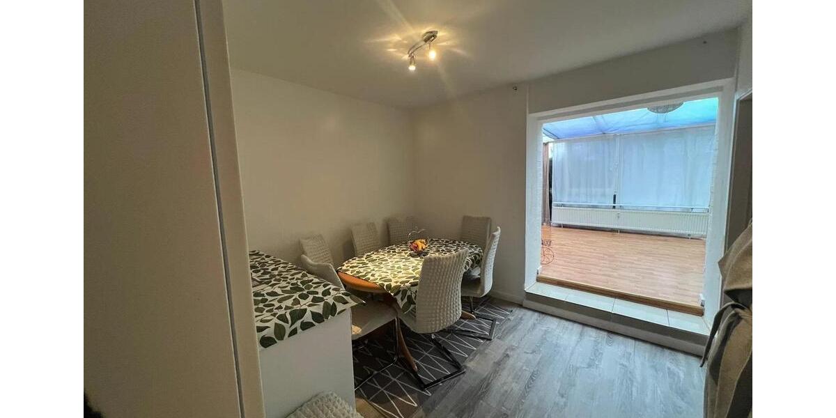 Erdgeschoßwohnung Henstedt-Ulzburg Ulzburg - 3 Zimmer, 67 m&sup2;, 1.350&euro; | Angebot:26021337