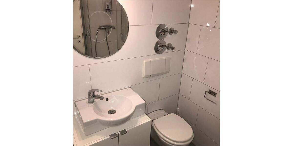 Etagenwohnung Hamburg Uhlenhorst - 3 Zimmer, 121 m&sup2;, 2.600&euro; | Angebot:25778932