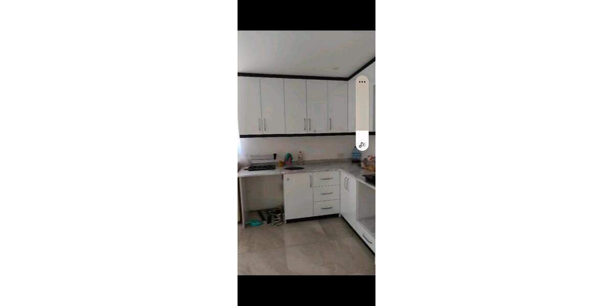 Hochparterre Hamburg Hamburg-Mitte - 2 Zimmer, 60 m&sup2;, 75.000&euro; | Angebot:25940831