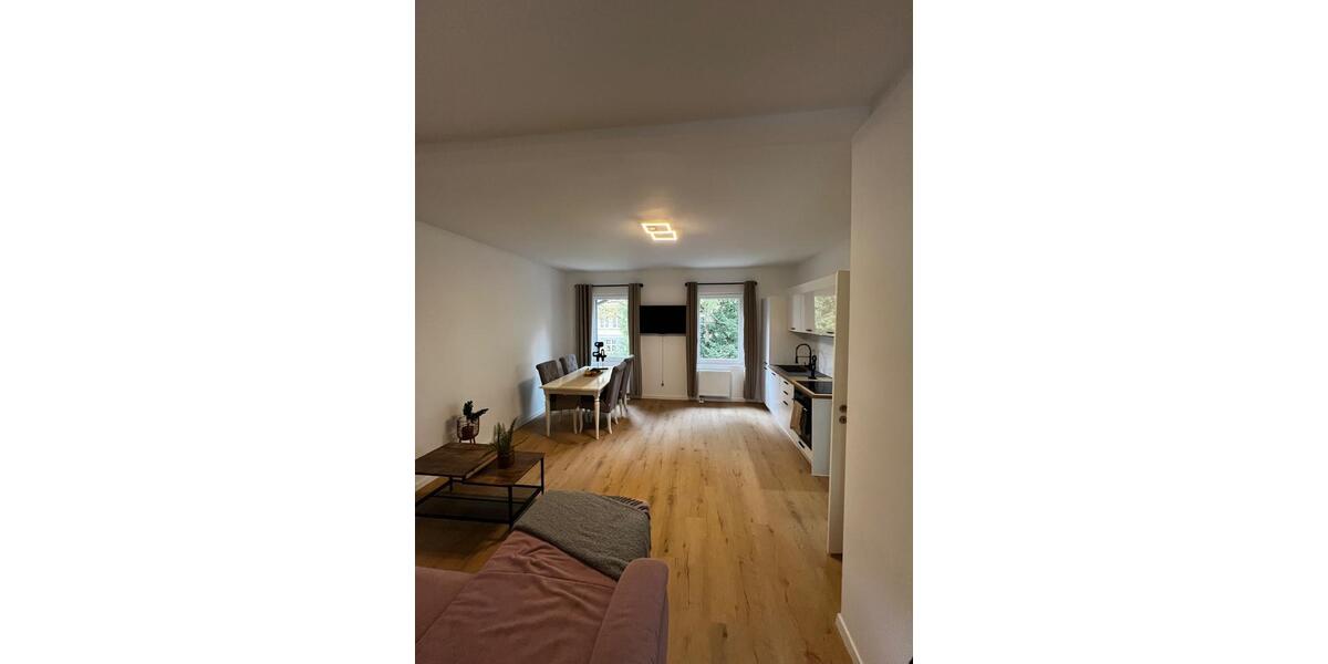 Erdgeschoßwohnung Hamburg Harburg - 4 Zimmer, 82 m&sup2;, 1.550&euro; | Angebot:25838900
