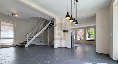 EIN ZUHAUSE FÜR BESONDERE ANSPRÜCHE - Einfamilienhaus Pinneberg | Angebot:27182441