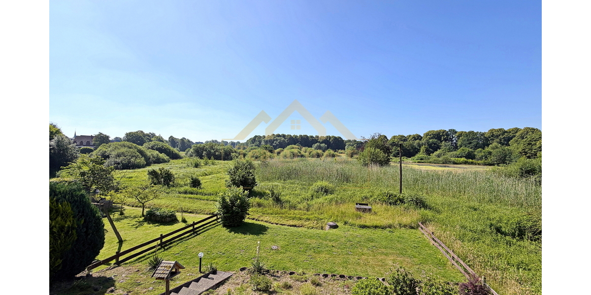 Familienfreundliches EFH mit Garten, Balkon & vielseitigem Souterrain zur Miete - Einfamilienhaus Bad Bramstedt | Angebot:26960572