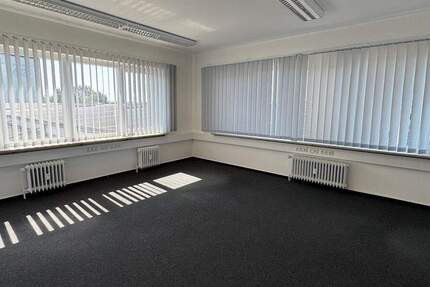 Gewerbeobjekt Hamburg Billbrook - 6 Zimmer, 180 m&sup2;, 1.962&euro; | Angebot:25910384