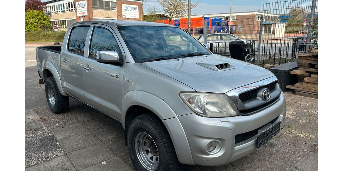 Toyota Hilux 278.647 km 8.990 &euro; Hamburg 22113