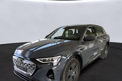 Audi Q8 e-tron 45.628 km 43.950 &euro; Hamburg 22047
