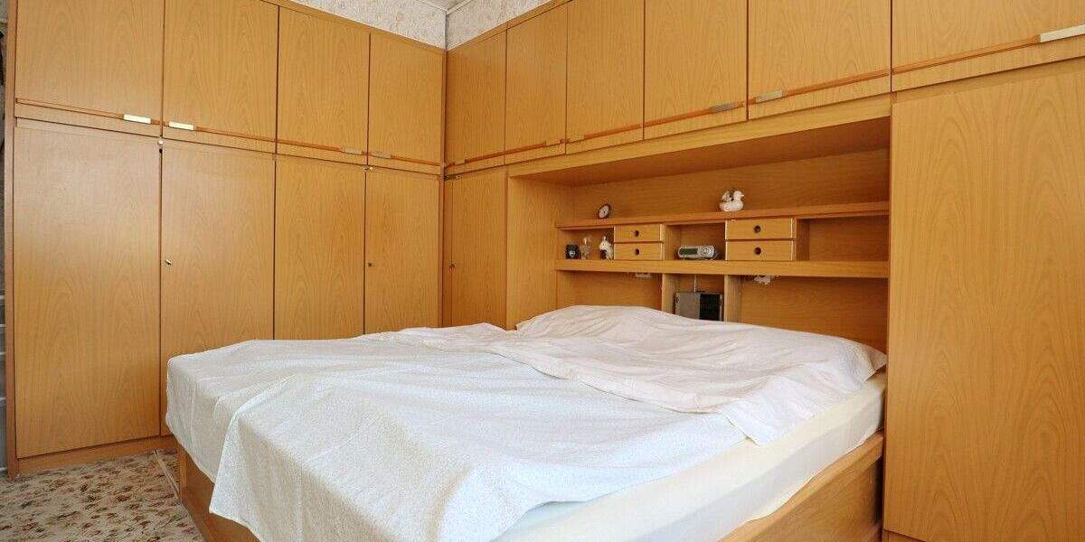 Etagenwohnung Pinneberg - 3 Zimmer, 86 m&sup2;, 249.000&euro; | Angebot:25743550