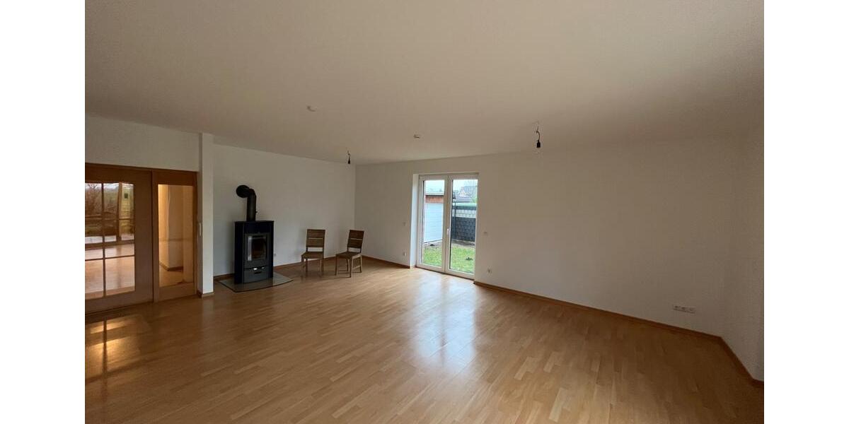 Erdgeschoßwohnung Leezen - 3 Zimmer, 137 m&sup2;, 1.350&euro; | Angebot:25640368