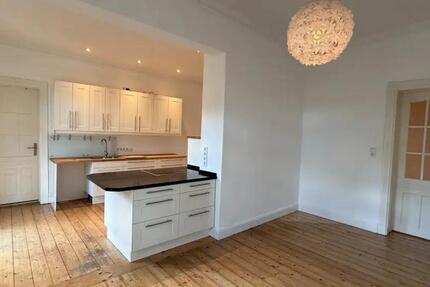 Wohnung Hamburg Harburg - 5 Zimmer, 192 m&sup2;, 2.750&euro; | Angebot:26014489