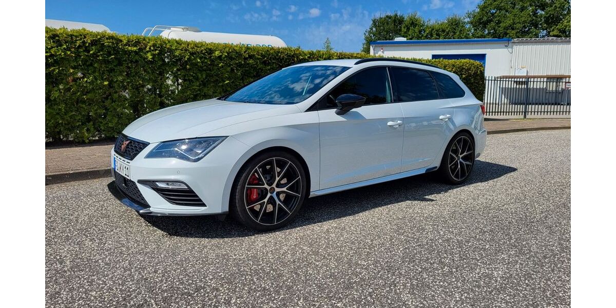 Seat Leon 23.211 km 28.990 &euro; Brande-Hörnerkirchen 25364