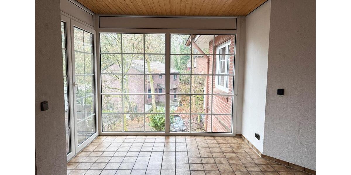 Etagenwohnung Hamburg Harburg - 4 Zimmer, 180 m&sup2;, 1.980&euro; | Angebot:23773026