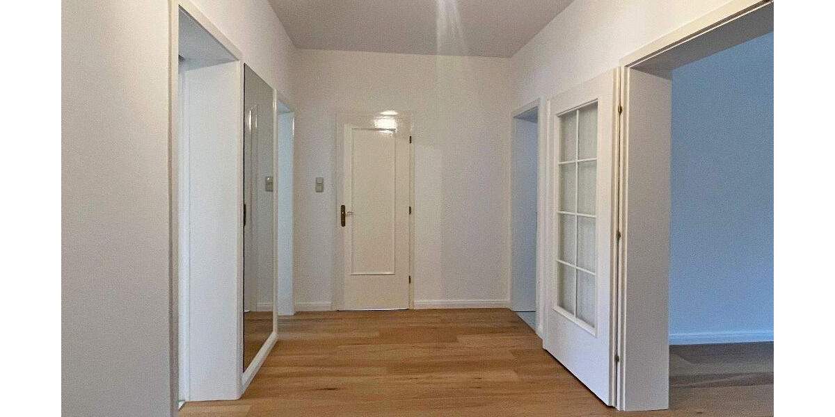 Etagenwohnung Hamburg Wellingsbüttel - 4 Zimmer, 165 m&sup2;, 2.550&euro; | Angebot:25851714