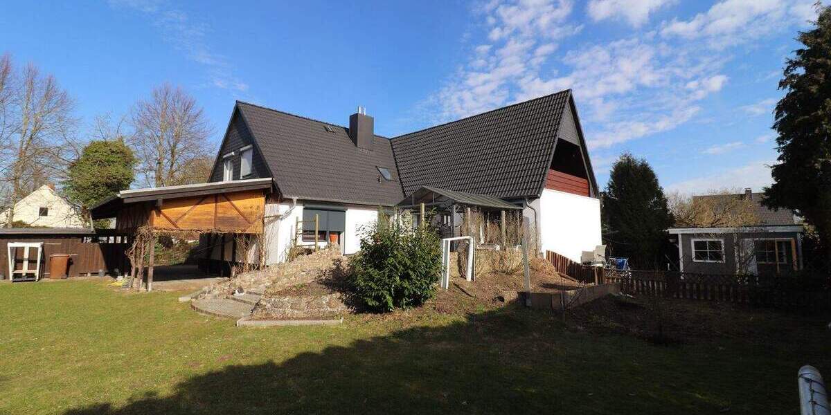 Einfamilienhaus Groß Niendorf - 7 Zimmer, 215 m&sup2;, 695.000&euro; | Angebot:25769322