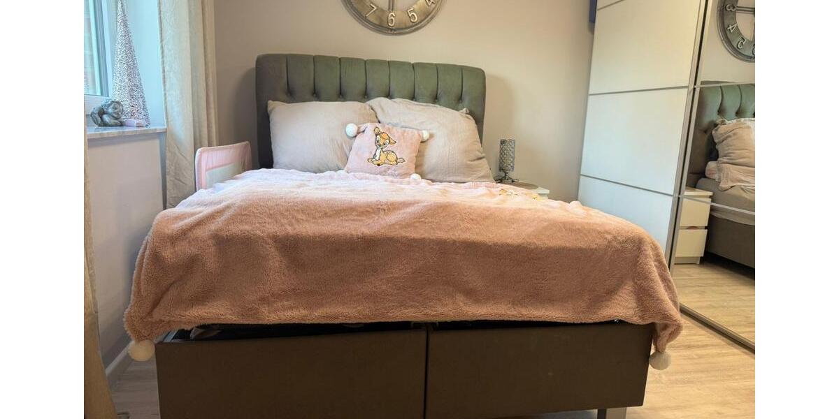 Dachgeschoßwohnung Uetersen - 2 Zimmer, 74 m&sup2;, 950&euro; | Angebot:25782418