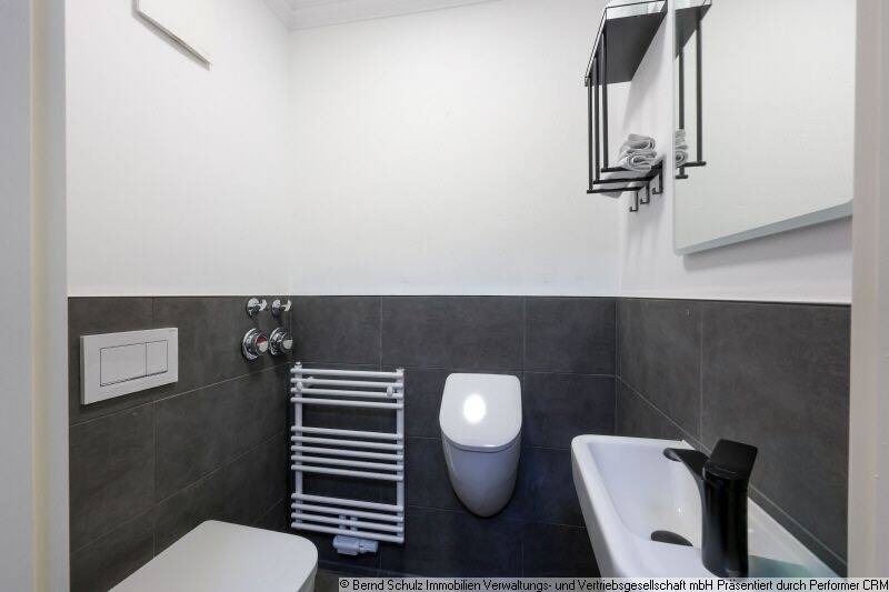 Etagenwohnung Hamburg Schnelsen - 3 Zimmer, 118 m&sup2;, 1.700&euro; | Angebot:25706065