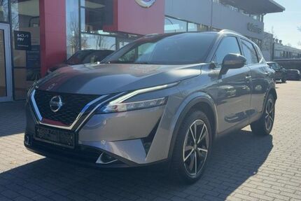 Nissan Qashqai 24.809 km 23.990 &euro; Hamburg 20537