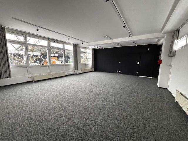 Gewerbeobjekt Ahrensburg - 8 Zimmer, 293 m&sup2;, 3.100&euro; | Angebot:25895547