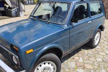 Lada Niva 67.900 km 6.250 &euro; Hamburg, Freie und Hansestadt 22083