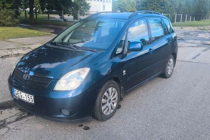 Toyota Corolla Verso 189.000 km 2.750 &euro; Hamburg 22547