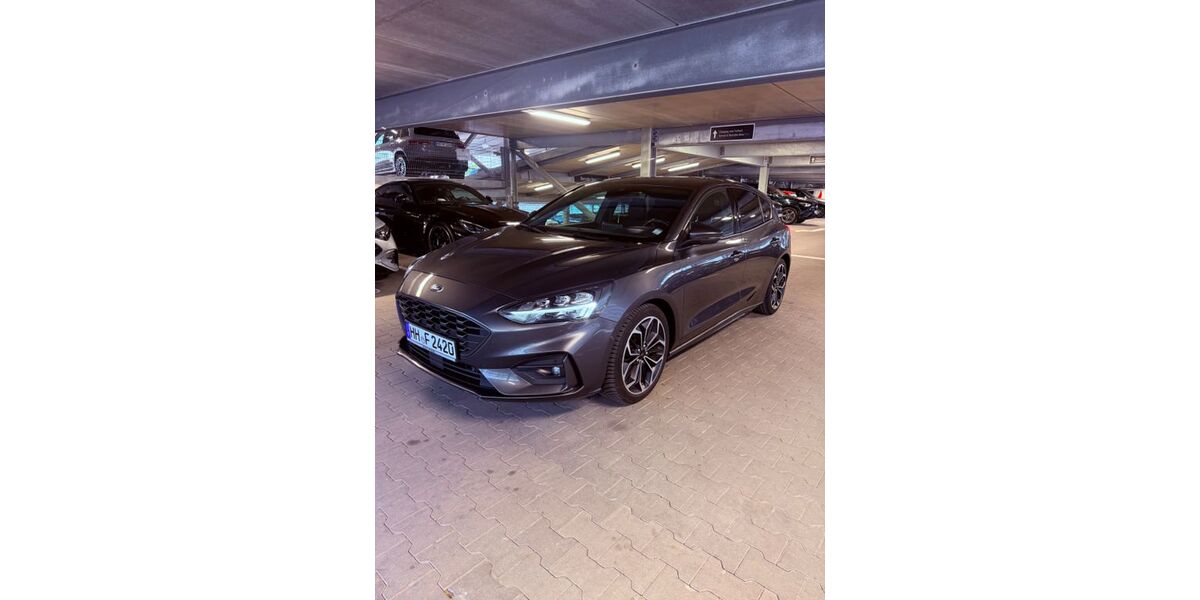 Ford Focus 88.700 km 11.400 &euro; Hamburg 22043