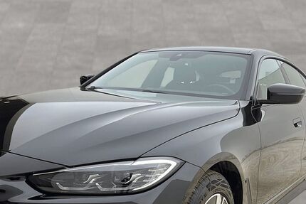 BMW i4 13.303 km 39.994 &euro; Barsbüttel bei Hamburg 22885