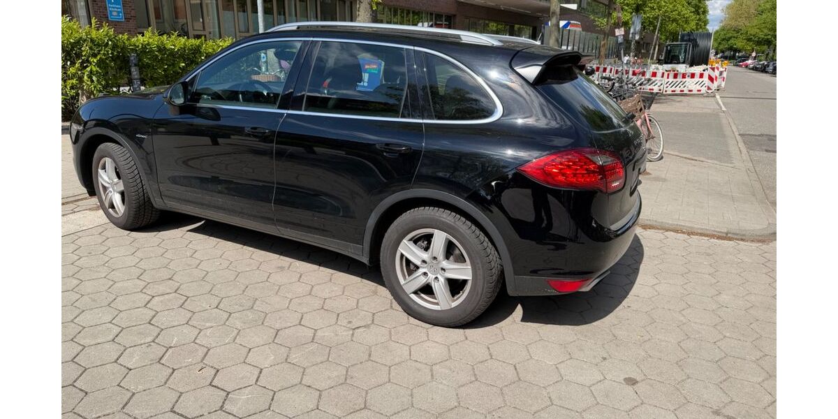 Porsche Cayenne 85.700 km 30.400 &euro; Hamburg 22459