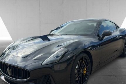 Maserati Granturismo 2.500 km 167.400 &euro; Hamburg 20537